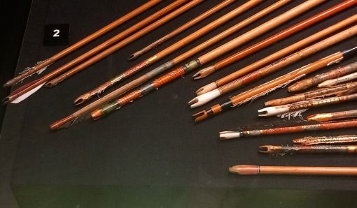 ofis malzemesi, dolma kalem, yazı aleti, işaretleme araçları içeren bir resimAçıklama otomatik olarak oluşturuldu